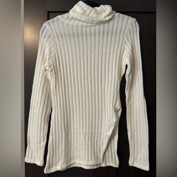 JuxLabel One Call Away Ribbed Turtleneck - Picture 3 of 3